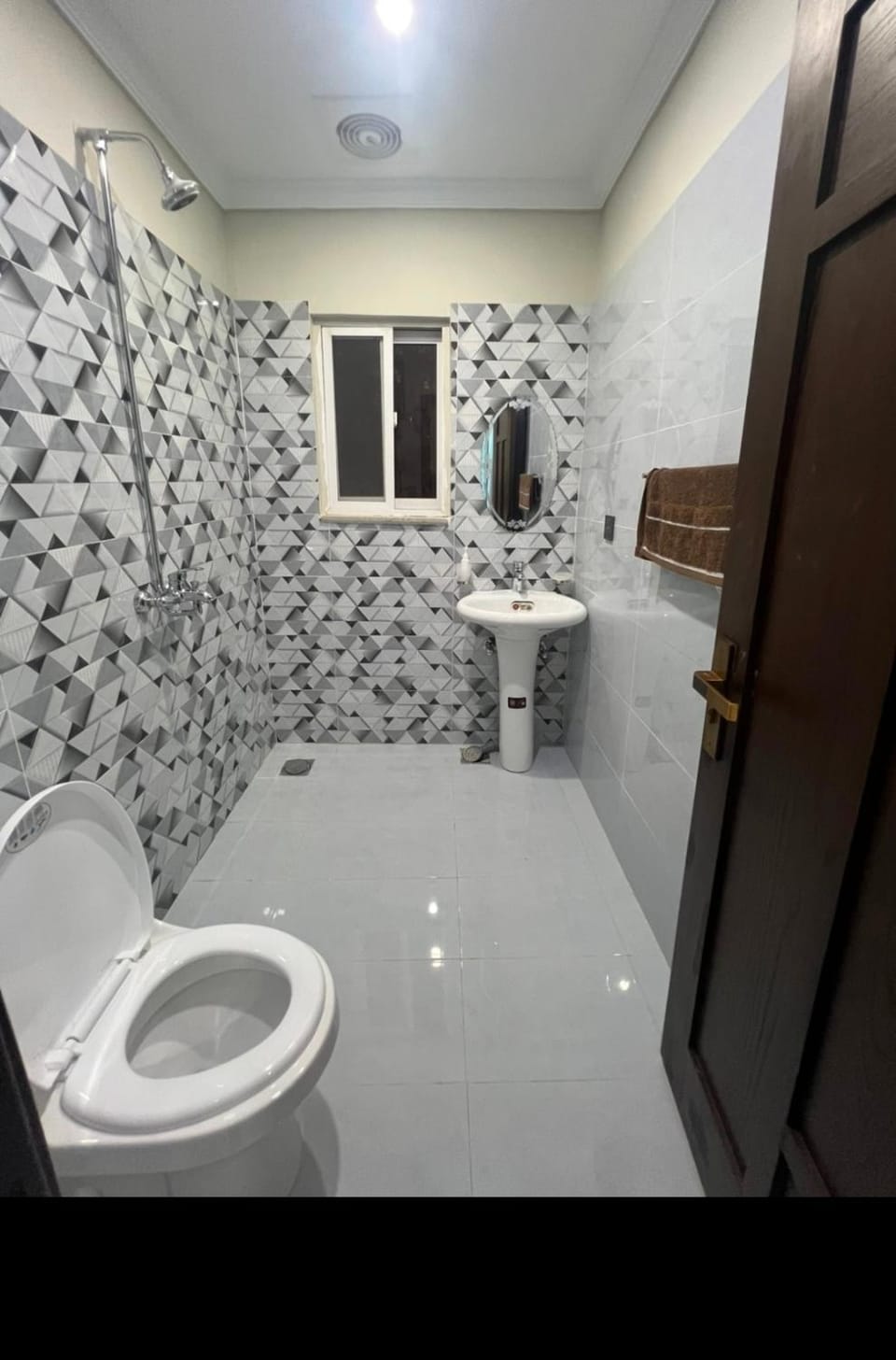 Luxury 1Bed Apartment in Bahria Town Apartment in Lahore