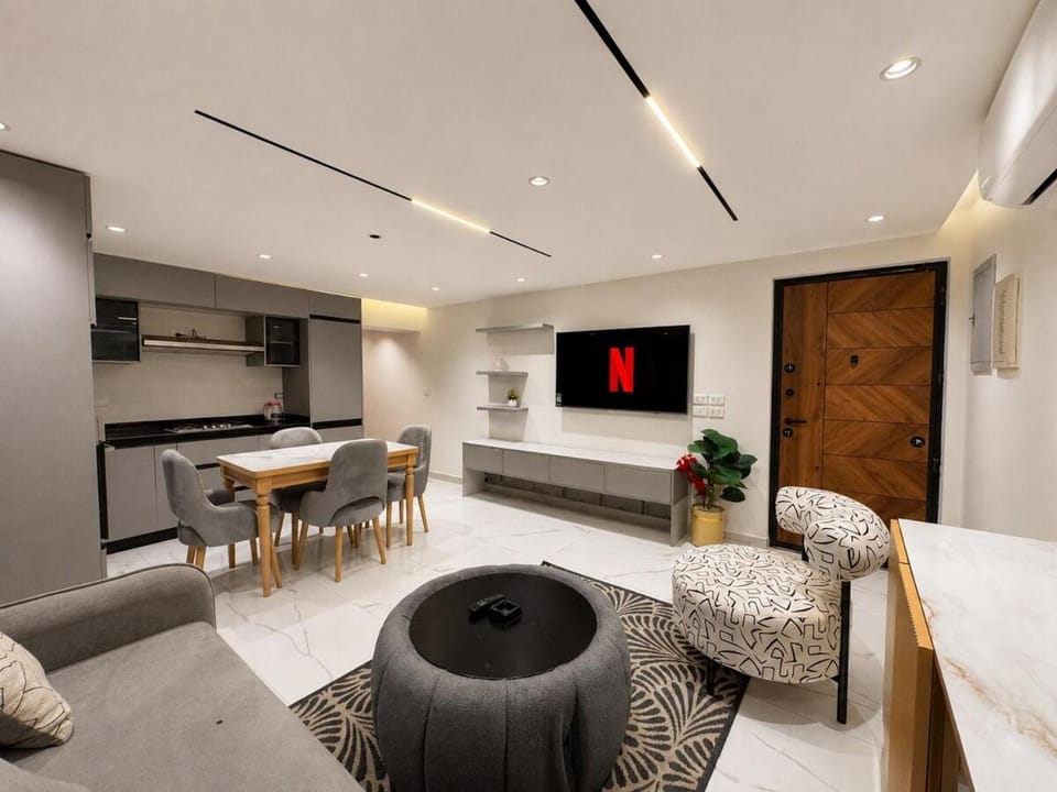 Modern Studio l Heart of Dokki Apartment in Egypt