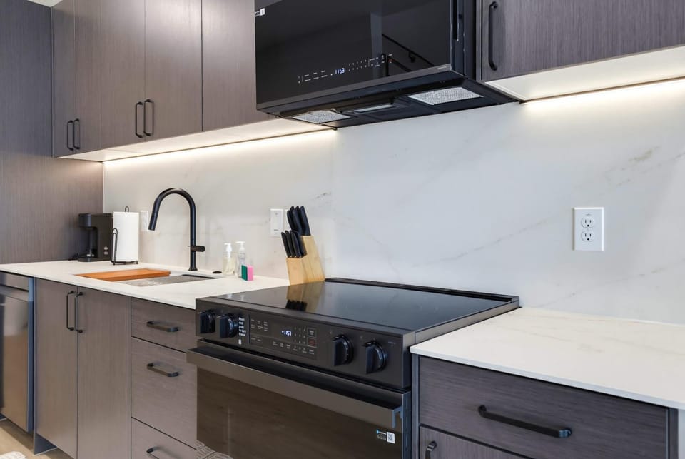 Kitchen or kitchenette, kitchen
