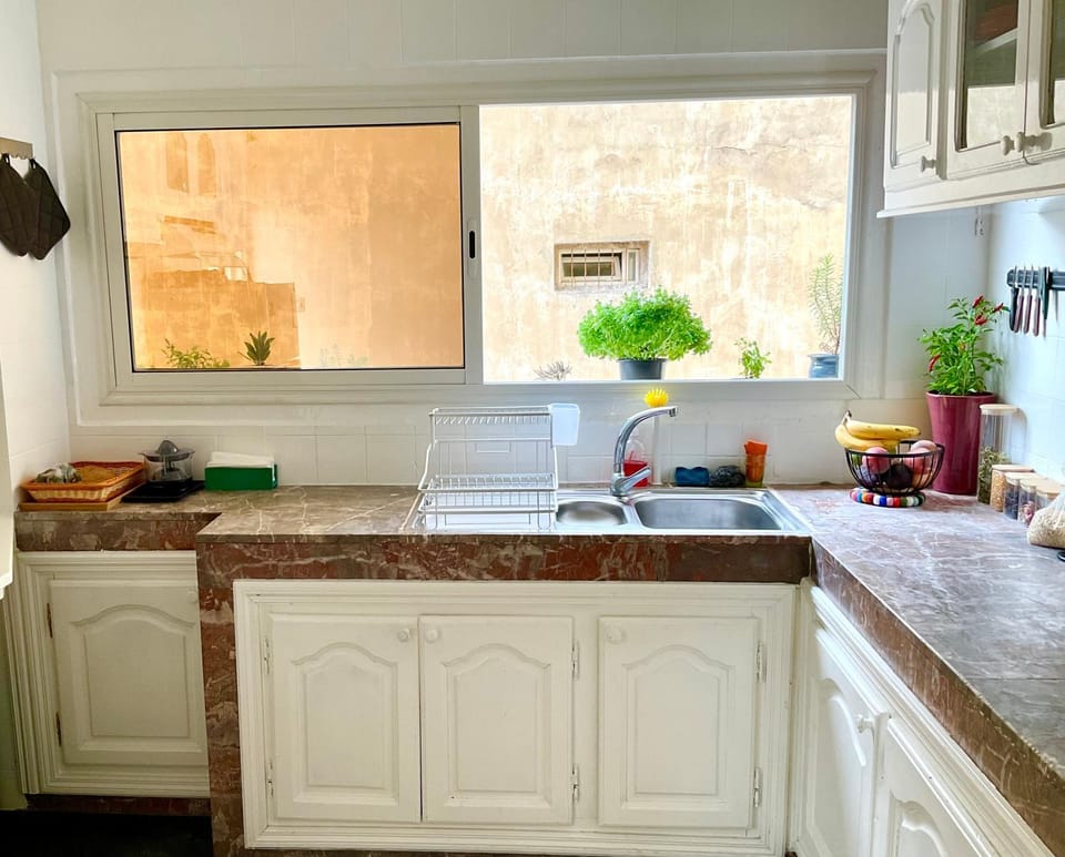 Kitchen or kitchenette, Kitchen or kitchenette