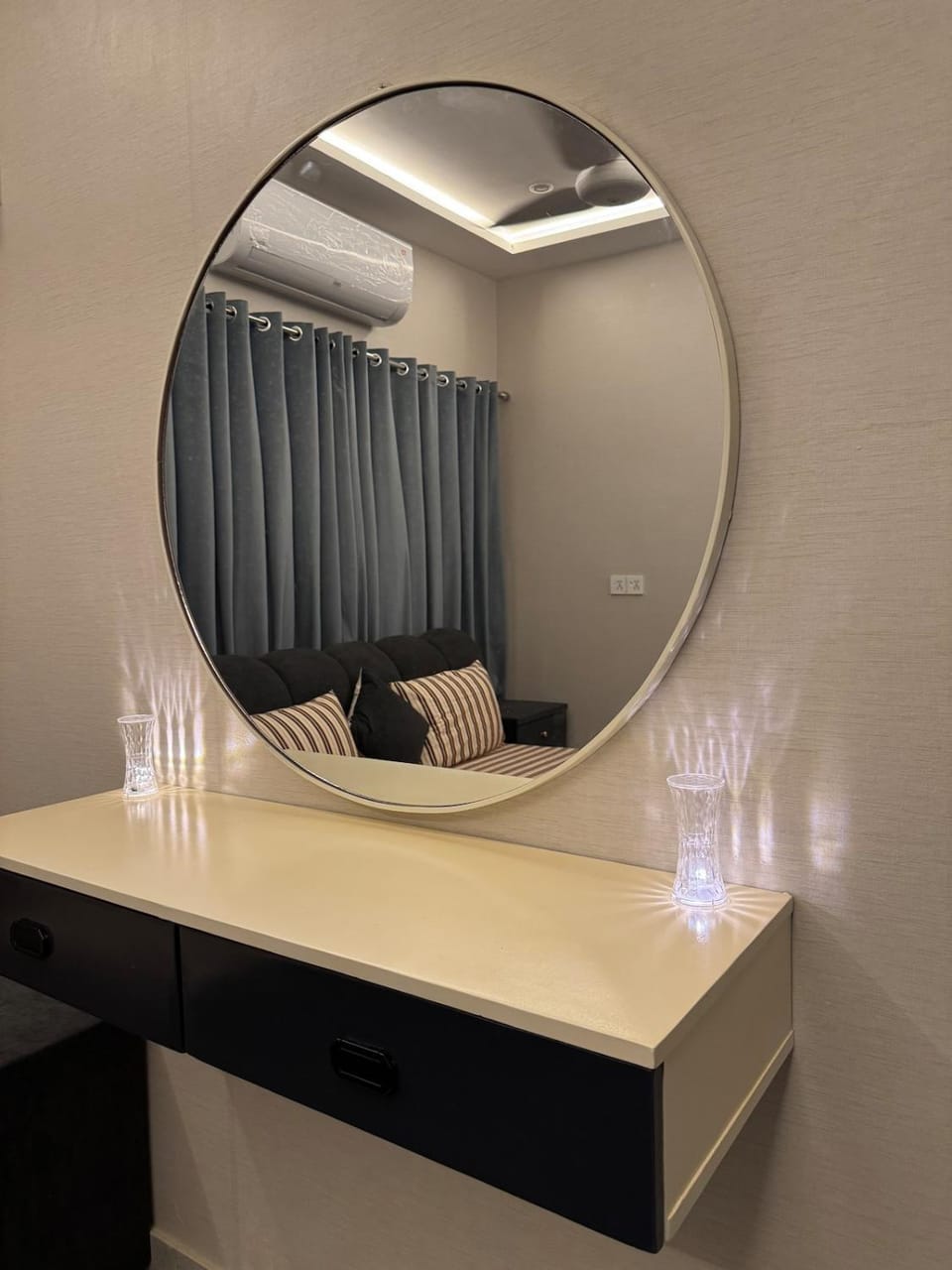 The Charcoal Nest Apartment in Islamabad Capital Territory