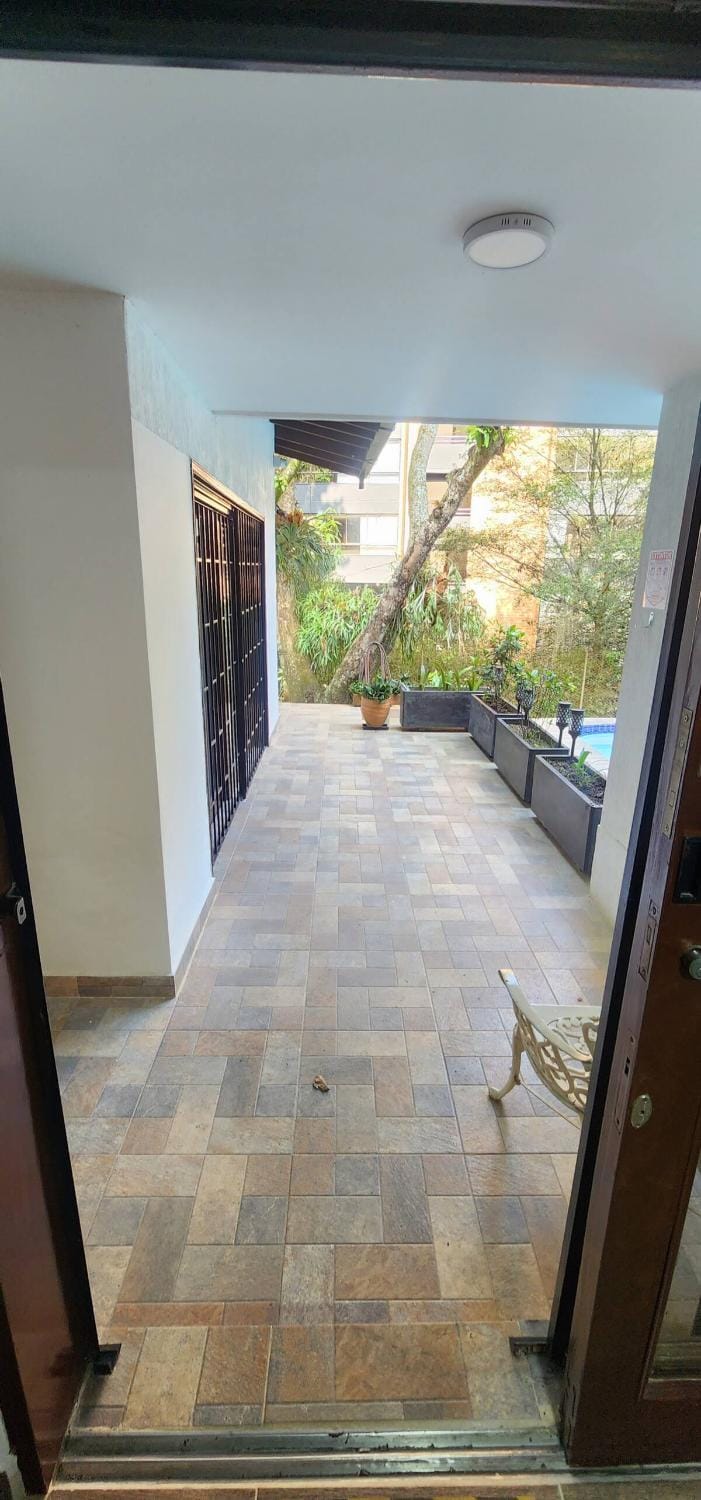 Apartamento en el Poblado cerca a Provenza by Medellin Travels Apartment in Medellin