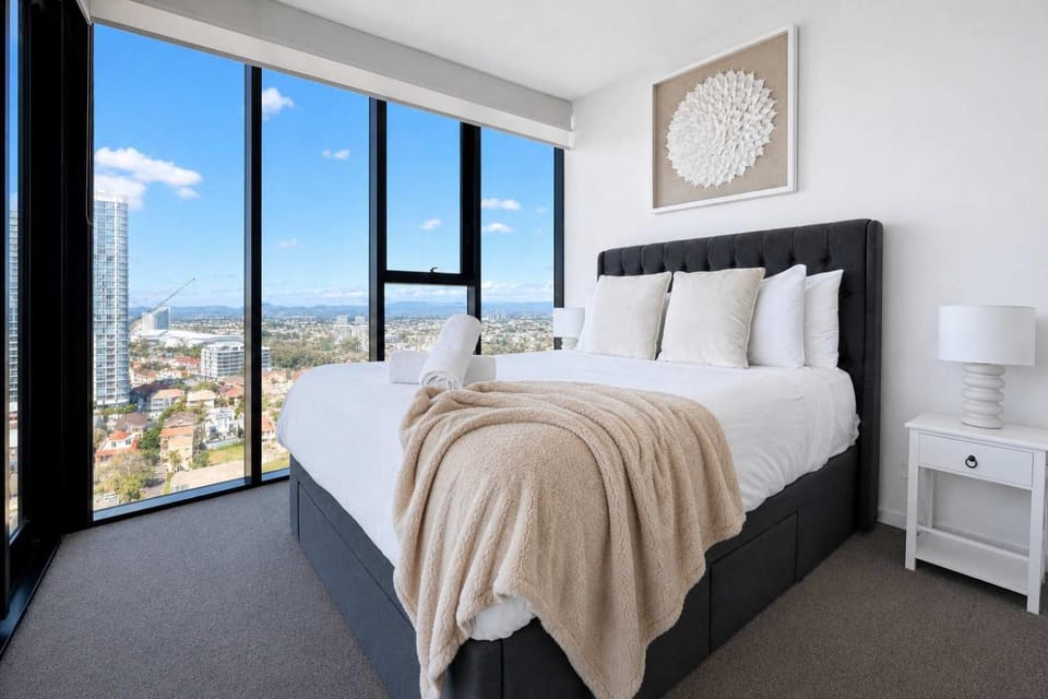 Level 15 Broadbeach 2BR Apt Apartment in Gold Coast