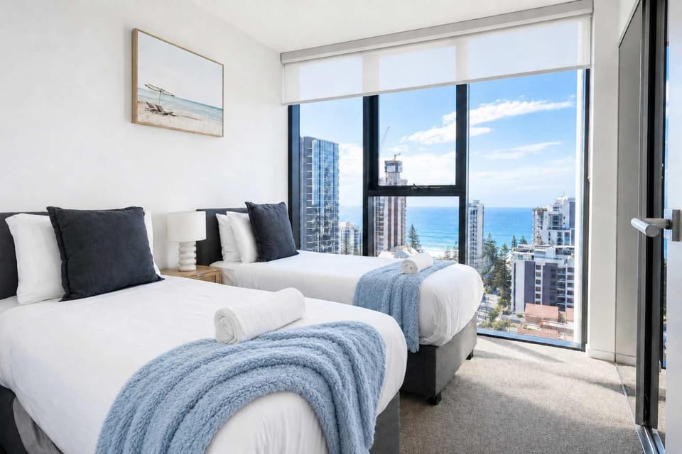 Level 15 Broadbeach 2BR Apt Apartment in Gold Coast