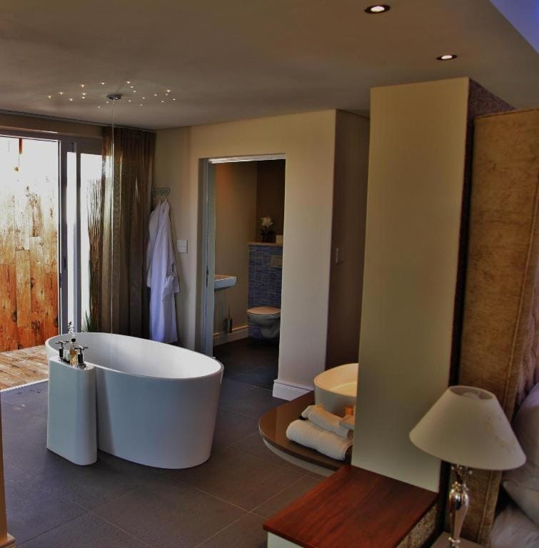 Shower, Toilet, Bathroom, Bath