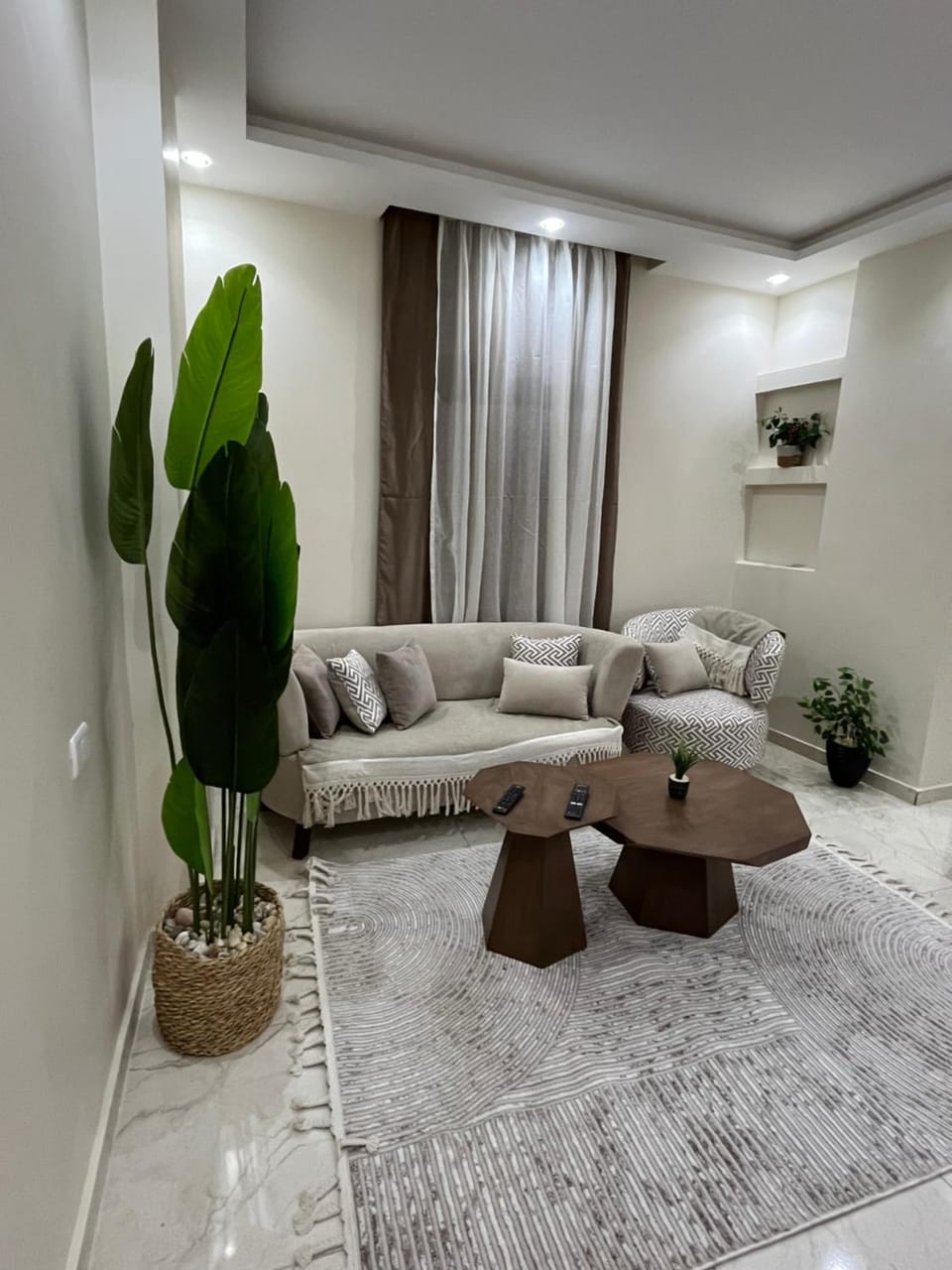 استديو فندقي مكيف للإيجار مقابل بوابه الجامعه الجلاء Apartment in Egypt