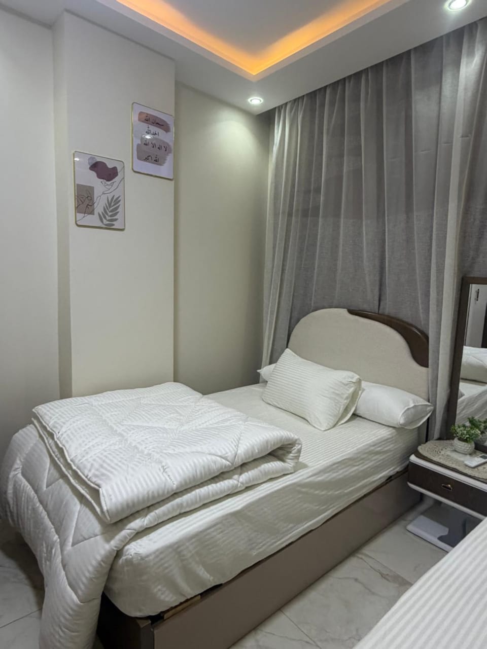 استديو فندقي مكيف للإيجار مقابل بوابه الجامعه الجلاء Apartment in Egypt