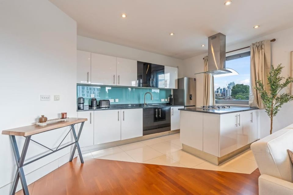 City View Duplex with Jacuzzi & Snooker Sleeps 10 Apartment in London Borough of Islington