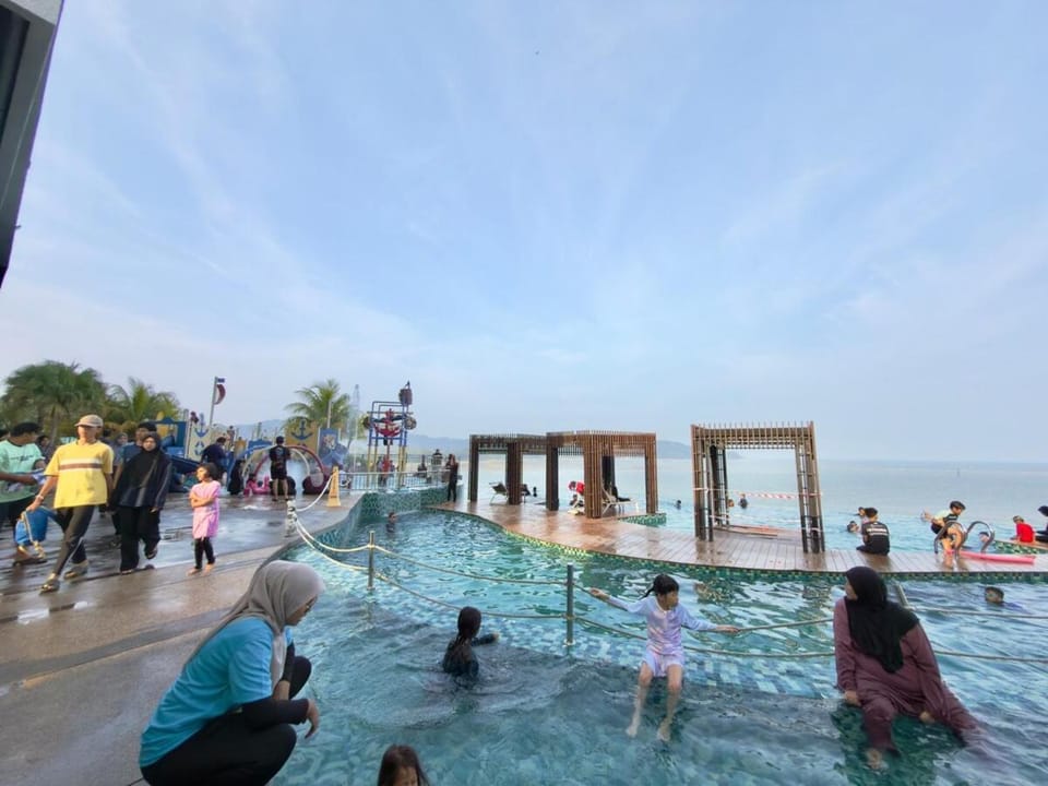 People, Aqua park, Pool view, Swimming pool, children, group of guests