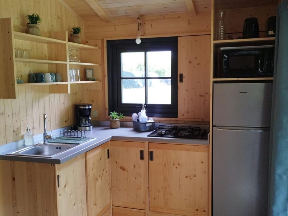 Chalet chaleureux - 7 pers. - API-1-52-2482 Campground/ 
RV Resort in Nouvelle-Aquitaine
