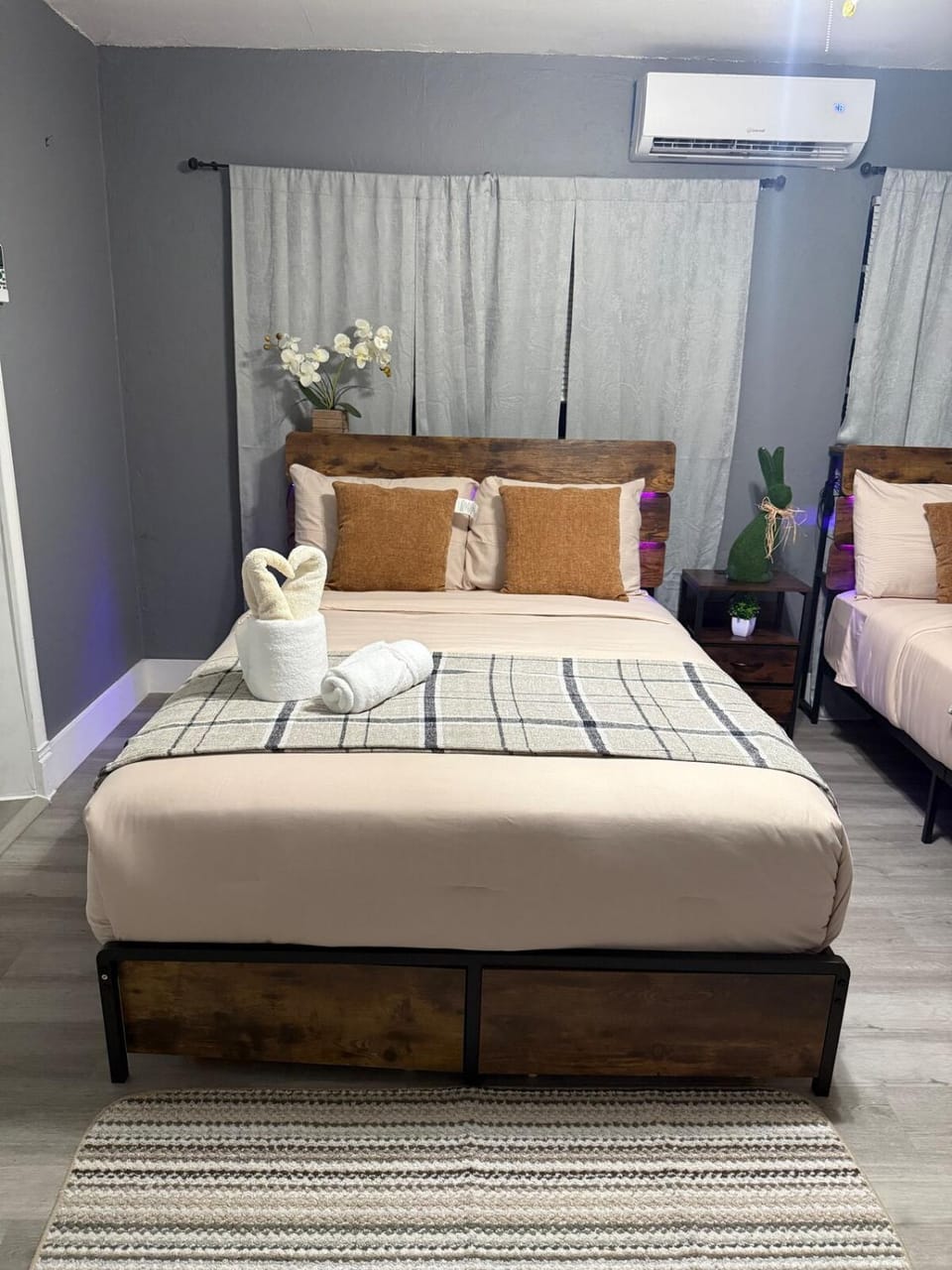 Private Suite Near Hard Rock & Beaches Apartment in West Park