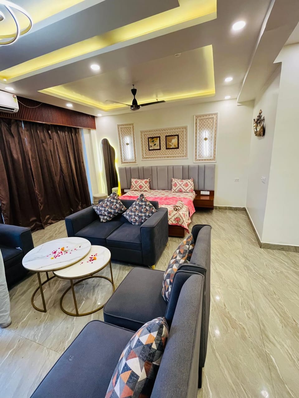 Nivara Luxe Apartment in Noida