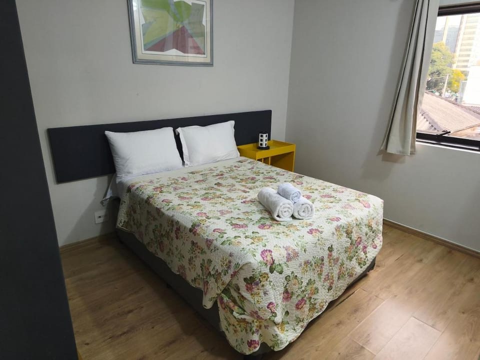 Airport 390 m away, with parking space and daily cleaning! Apartment in Sao Paulo City