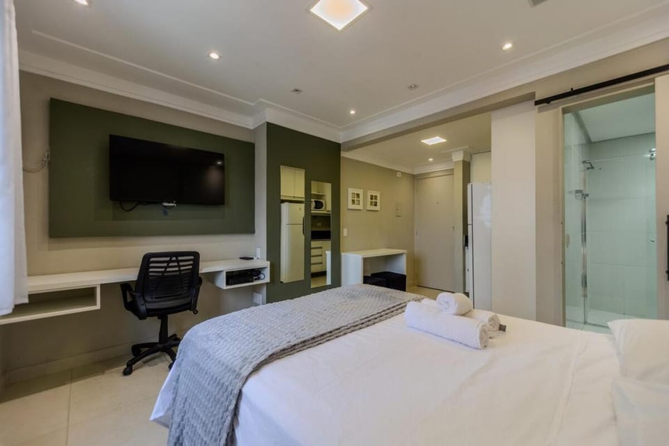 Metro, Ibirapuera Park and Shopping Mall, Airport! Apartment in Sao Paulo City
