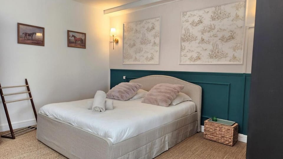 Grand studio en plein cœur de Lisieux, rez-de-chaussée Apartment in Lisieux