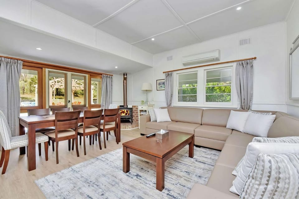 Brokenback Vineyard Cottage House in New South Wales
