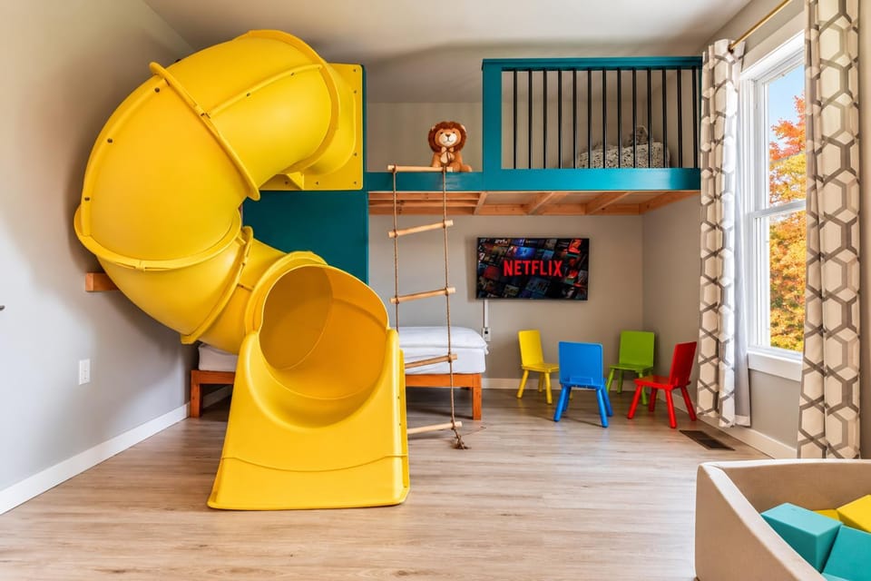 Children play ground, TV and multimedia, Bedroom, bunk bed