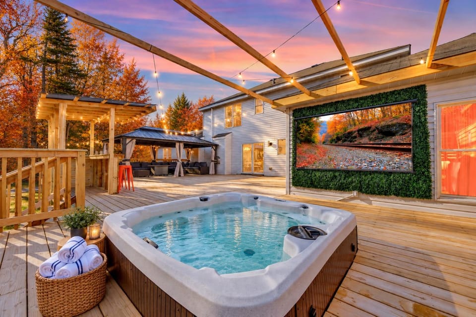 Patio, Hot Tub, Seating area, Autumn, Entertainment, Sunset