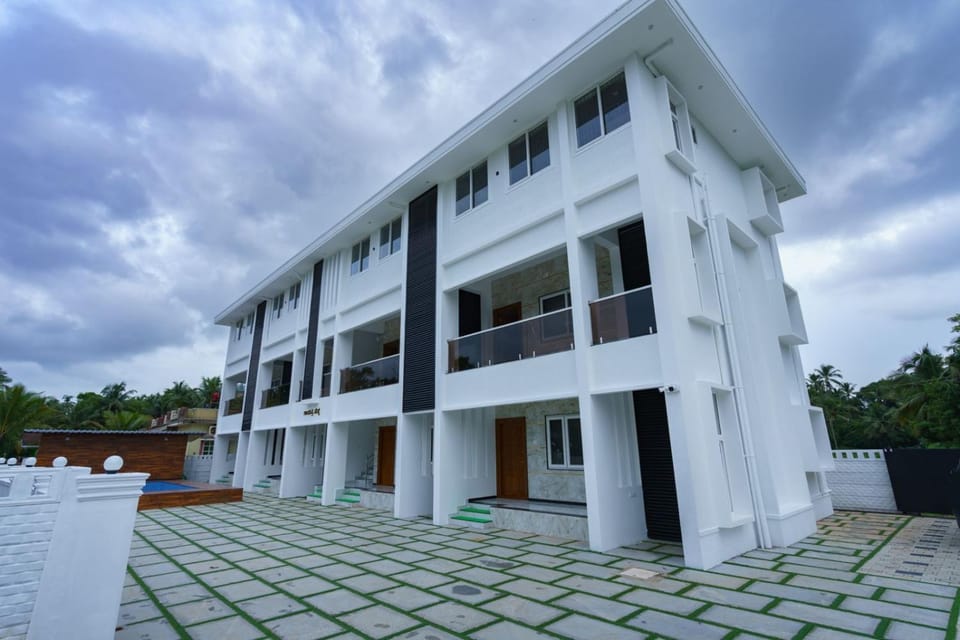 Property building, Day