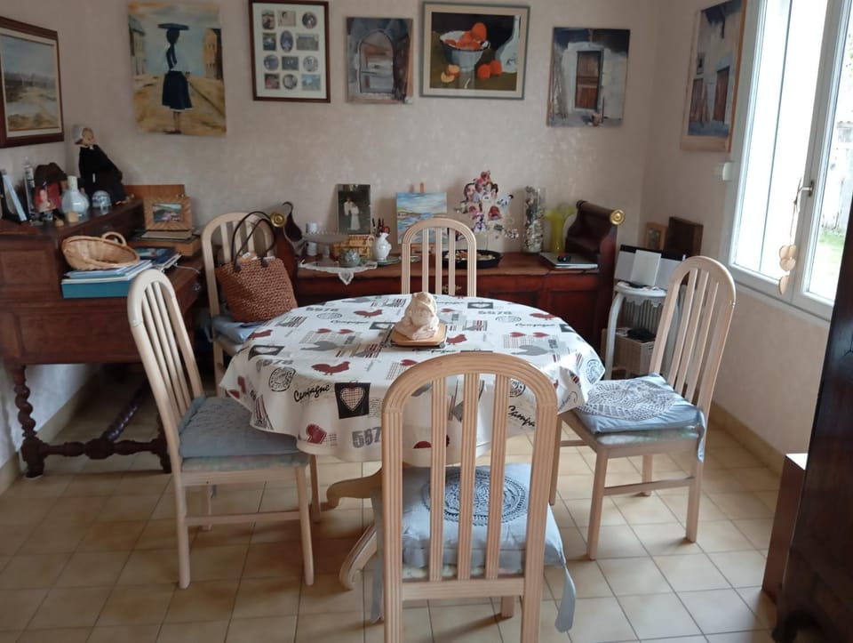 Chambre dans bourgade tranquille Bed and Breakfast in Brittany