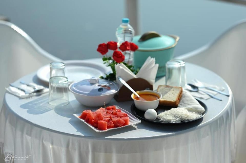 Food and drinks, Food, Breakfast, Continental breakfast