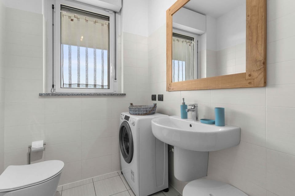 University Apartment - Fast Wifi And Free Parking Apartment in Milan