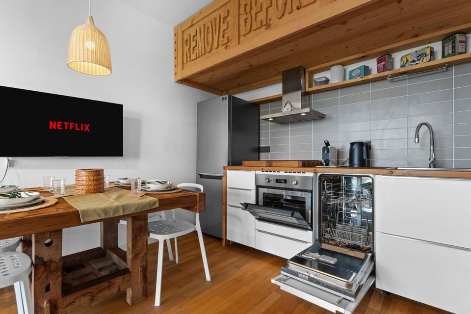 University Apartment - Fast Wifi And Free Parking Apartment in Milan