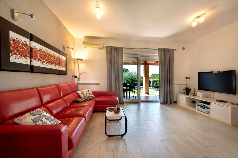 TV and multimedia, Living room, Seating area