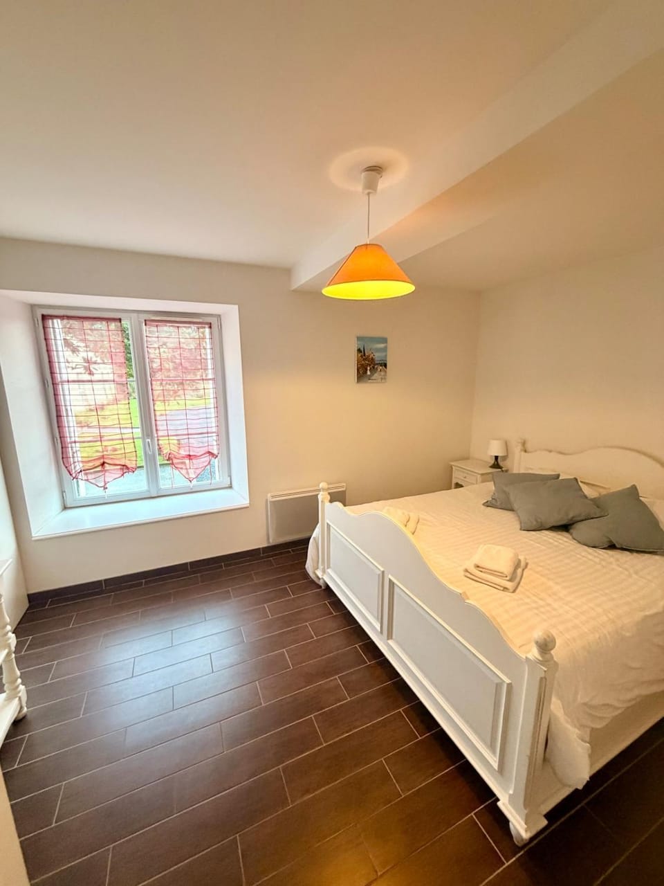 Appartement Pagnol à deux pas du Cimetiere Americain Apartment in Normandy