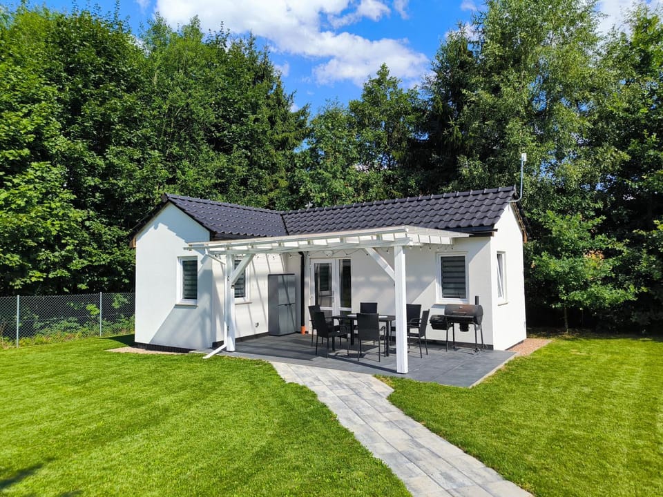 Property building, Patio, Day, Natural landscape, Garden