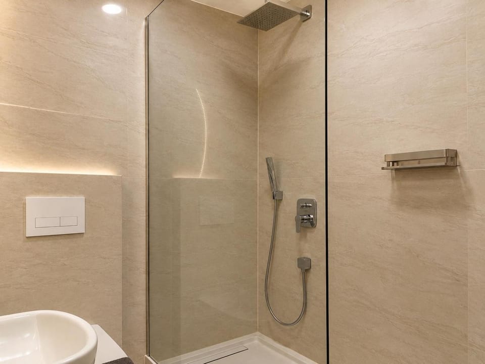 Shower, Bathroom, towels