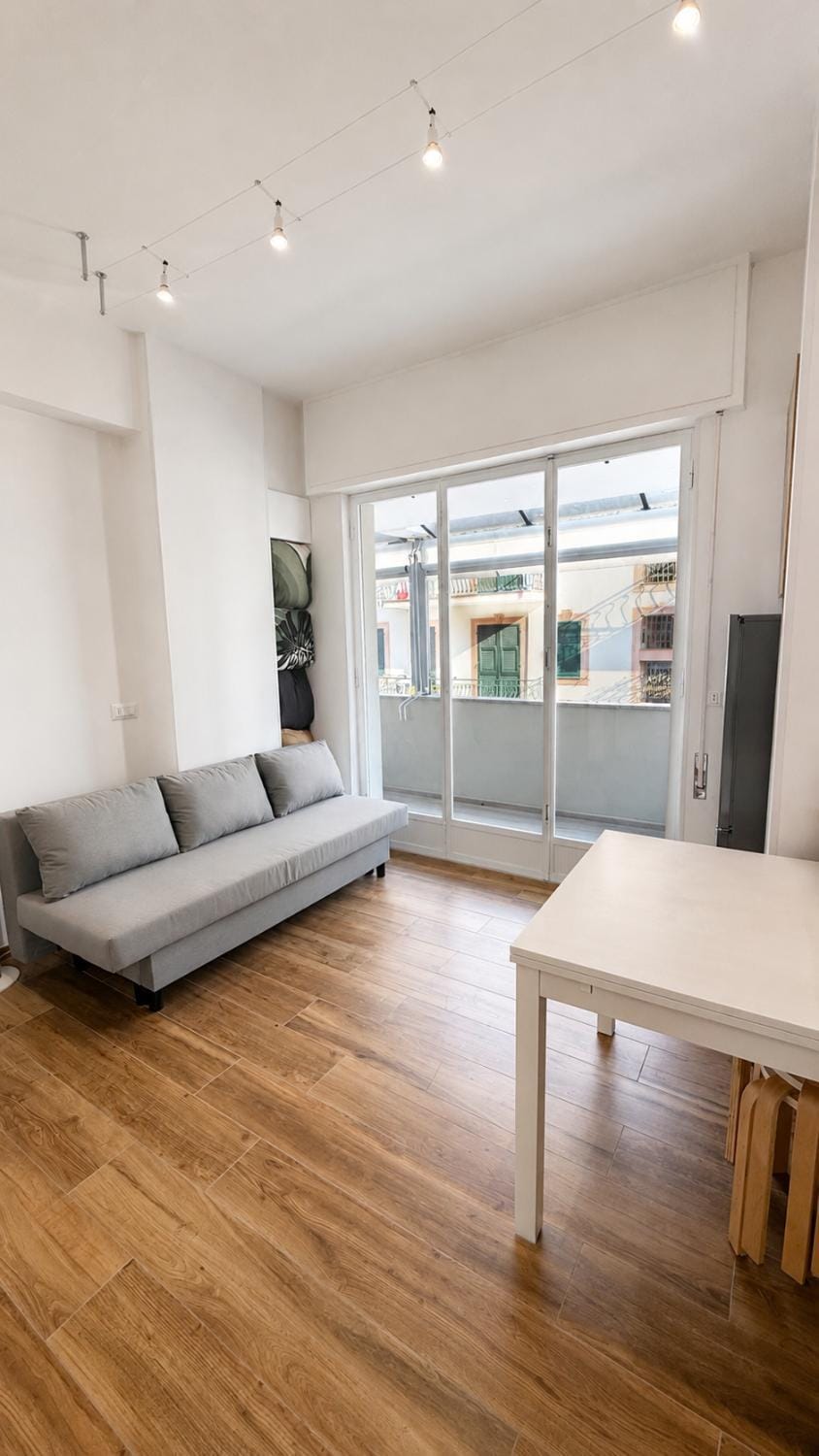 Communal lounge/ TV room, TV and multimedia, Living room, Seating area