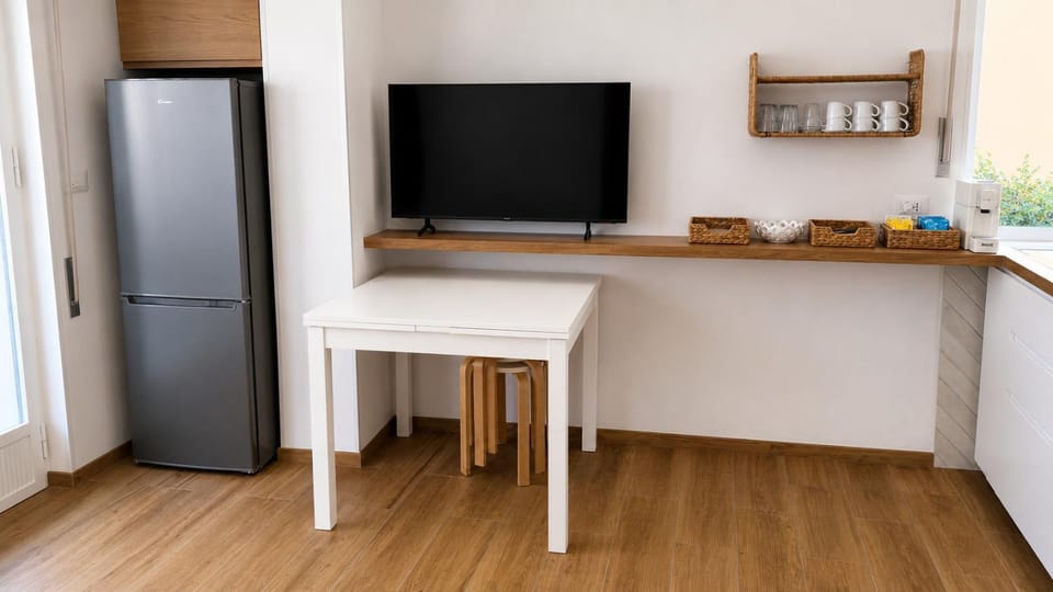 TV and multimedia, Kitchen or kitchenette, Breakfast