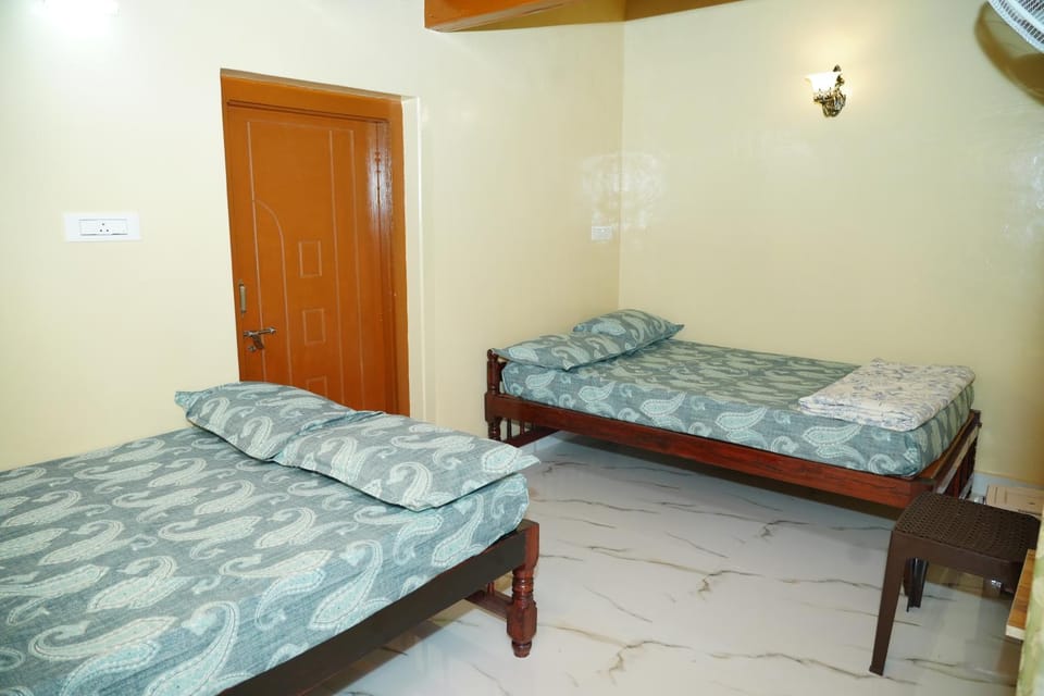 Kerevolu Heritage Stay - Estate, Home Food, Near to Sight Seeings Vacation rental in Karnataka