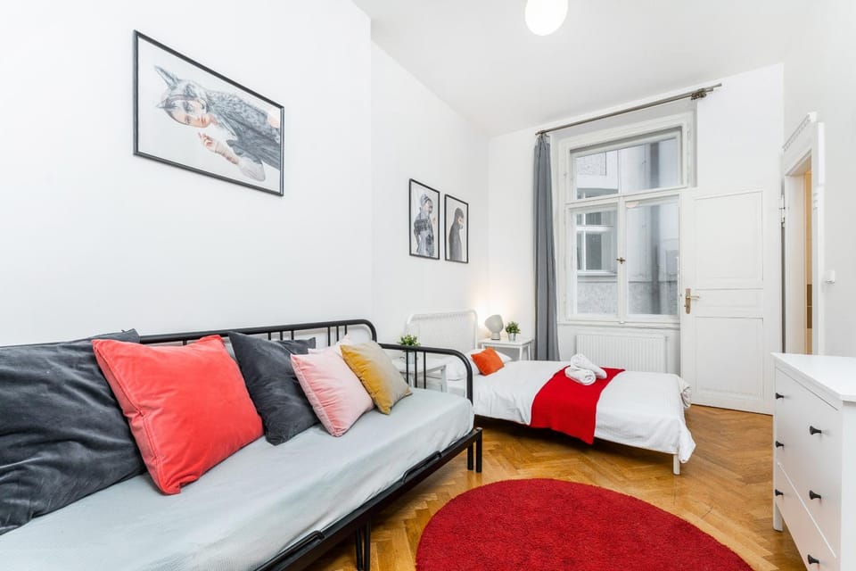2BDR Old Town Square Apartments w Fast Wi-Fi Apartment in Prague