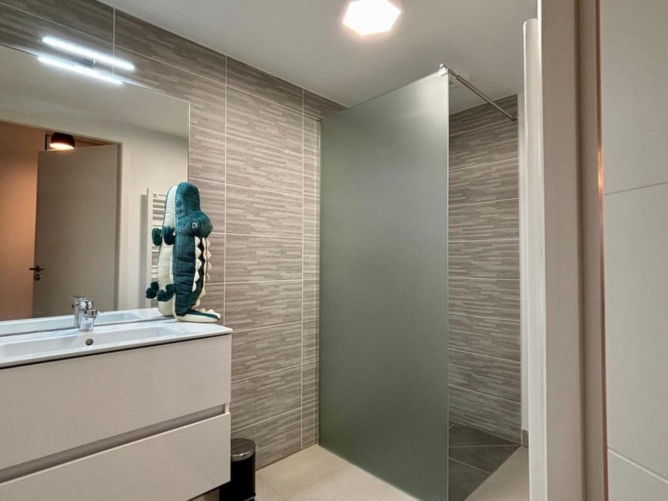 Appart au Grand Port Terrasse, Jardin Privé et Garage inclus Apartment in Aix-les-Bains