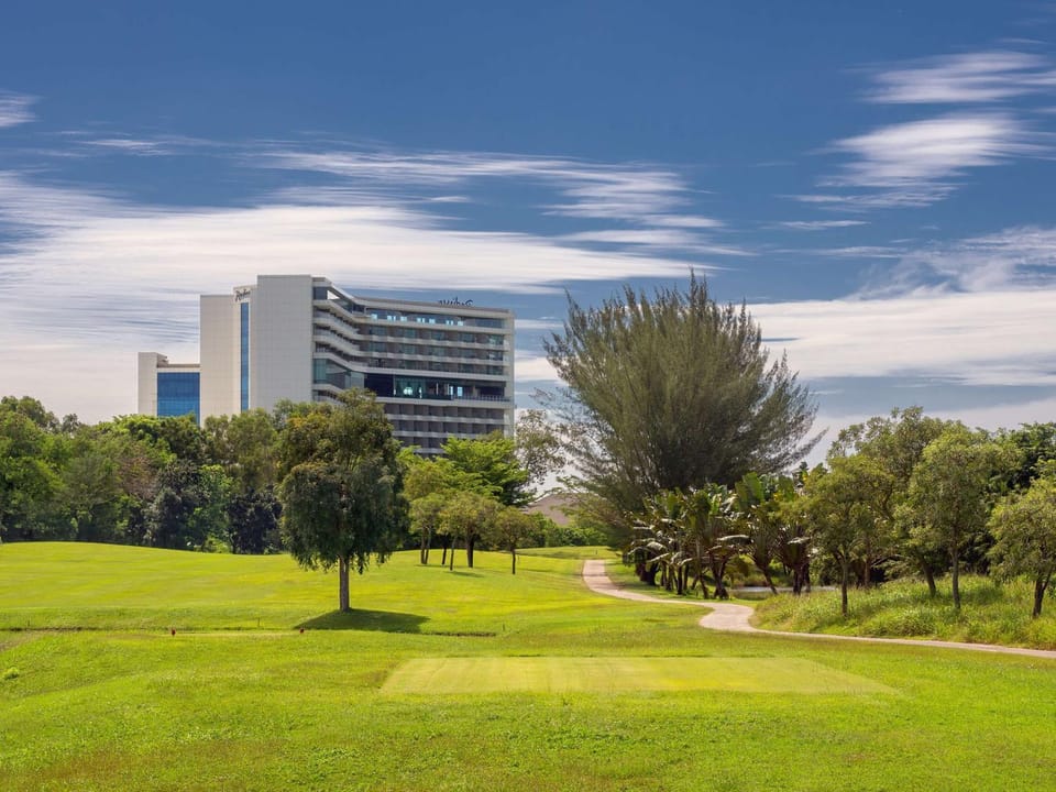 Property building, Natural landscape, On site