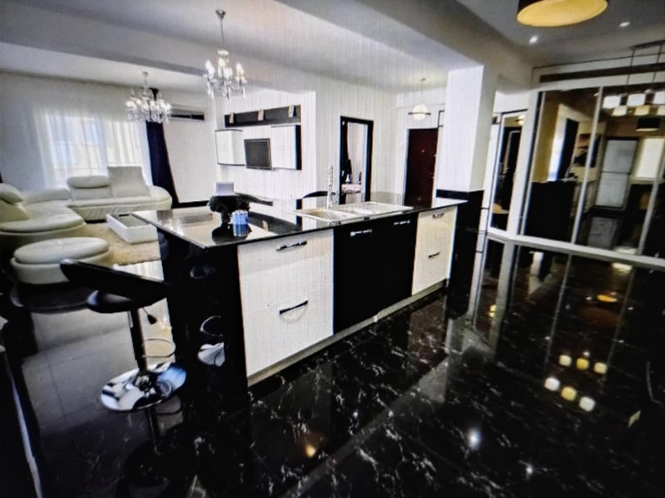 Tyylikäs ja kaunis huoneisto upeaan perhelomaan ja unohtumattomiin yhteisiin hetkiin Apartment in Rovaniemi