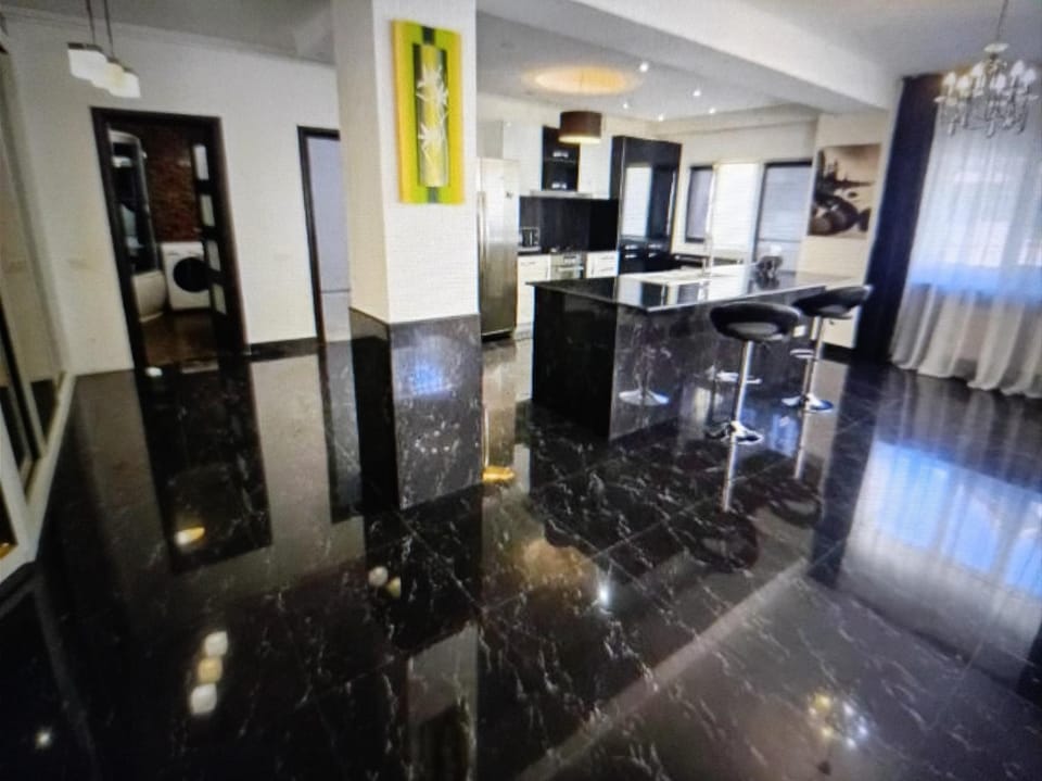 Tyylikäs ja kaunis huoneisto upeaan perhelomaan ja unohtumattomiin yhteisiin hetkiin Apartment in Rovaniemi