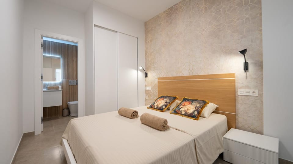 Bed, Bathroom, Photo of the whole room, Bedroom, towels, wardrobe