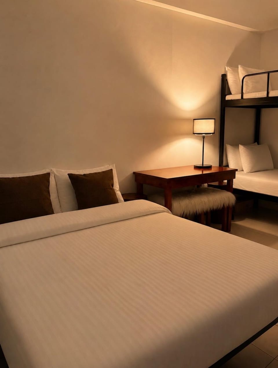 Cozy Stay with Mountain, Clouds & Pine Tree Views Apartment in Baguio