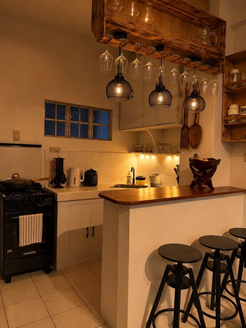 Cozy Stay with Mountain, Clouds & Pine Tree Views Apartment in Baguio