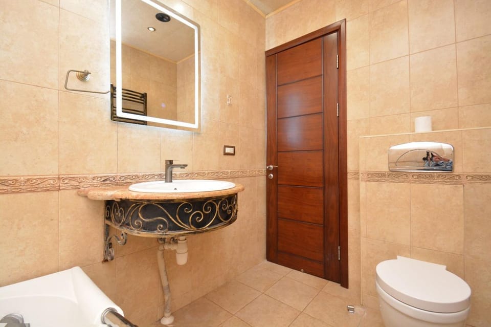 Toilet, Bathroom