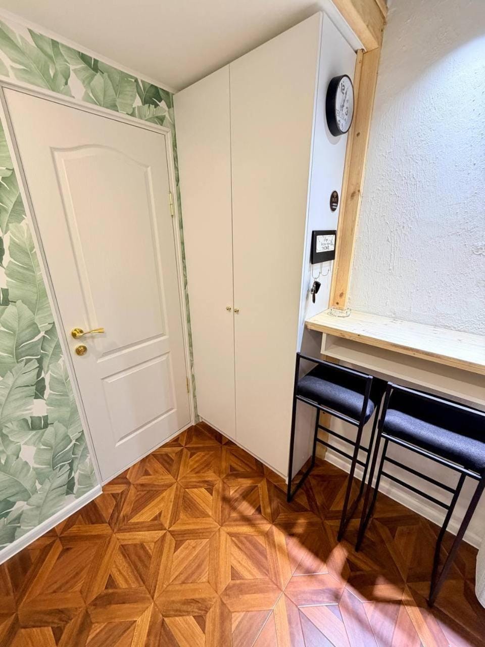 Dining area, wardrobe