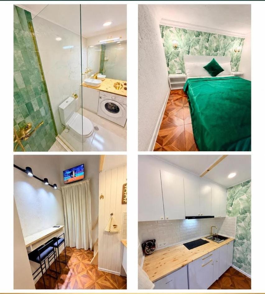 Bed, Bathroom, Photo of the whole room, Bedroom, washing machine