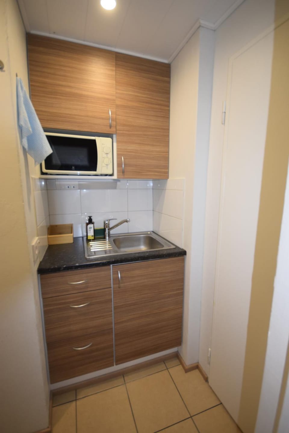 Kitchen or kitchenette, microwave, minibar, kitchen, kitchen