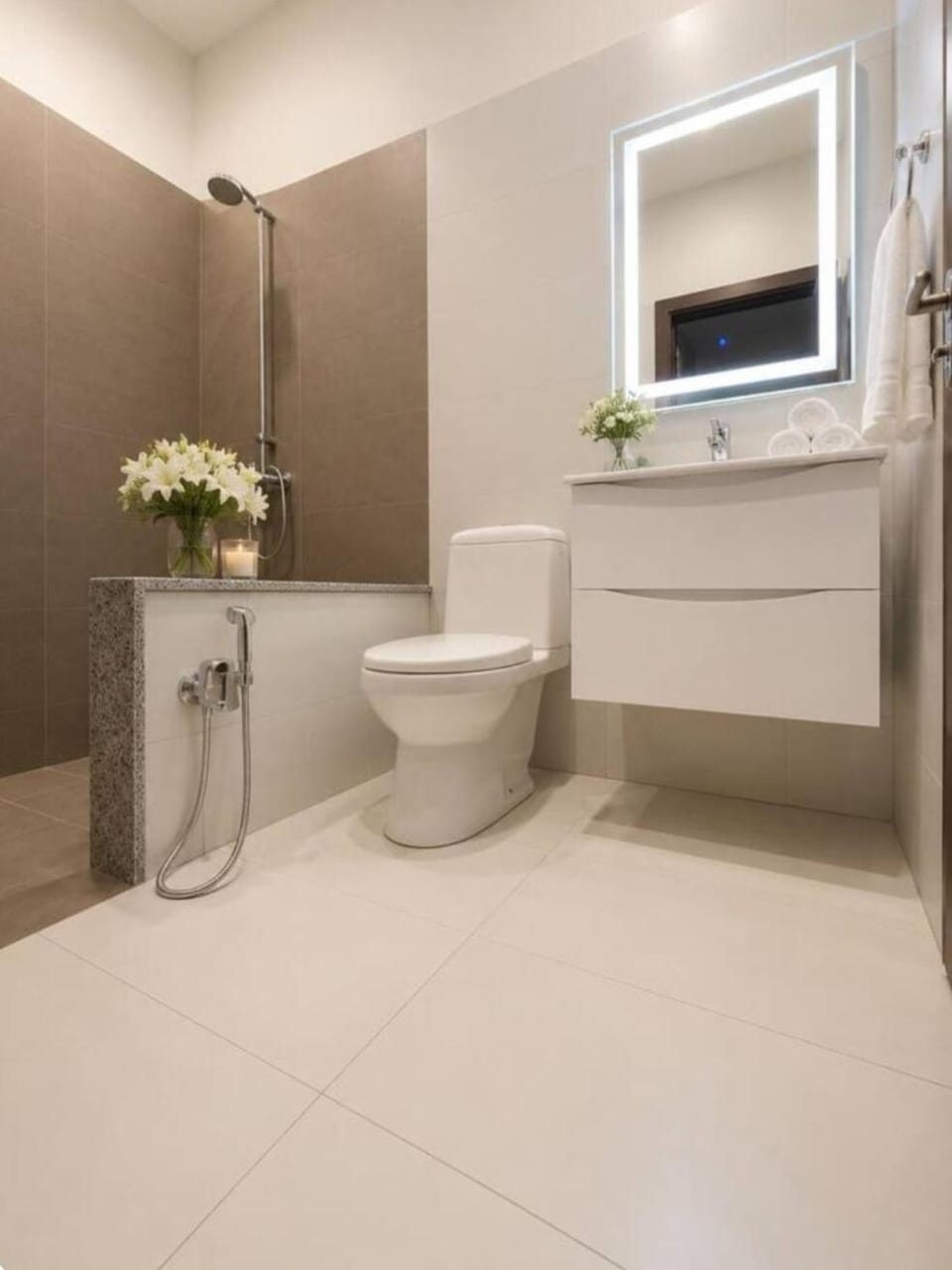 Luxury 2 Bed Faisalabad Wifi AC Family Friendly Apartment in Punjab