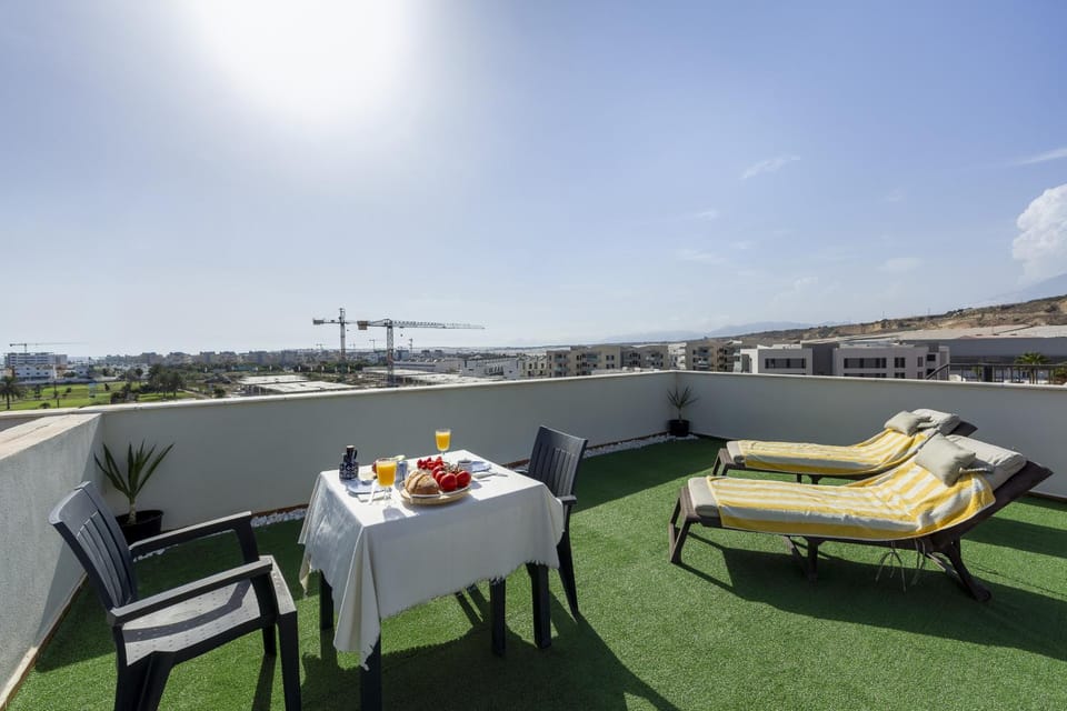 Day, View (from property/room), Balcony/Terrace, Balcony/Terrace, Dining area