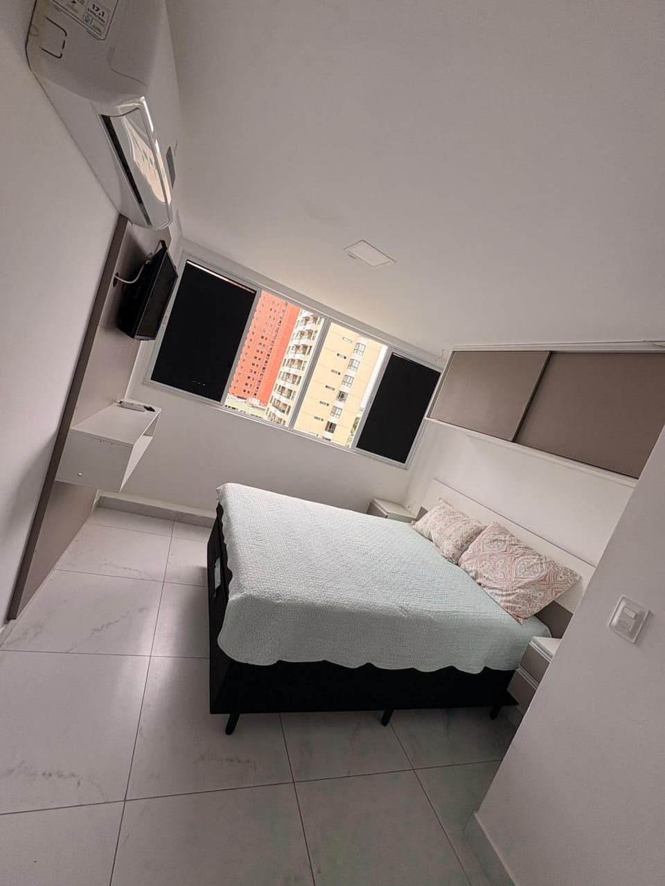 Apartamento 905 Condomínio Vuarnet home service bem localizado entre bus Tamandaré do Cabo Branco fornecemos material de cozinha básico para cozinhar conforme mostra as fotos Apartment in João Pessoa