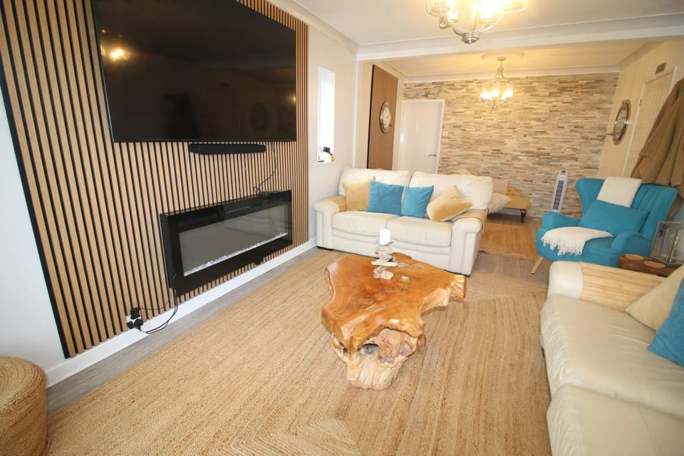 Moorehouse Holiday Let 3-Bed Bungalow House in Blackpool
